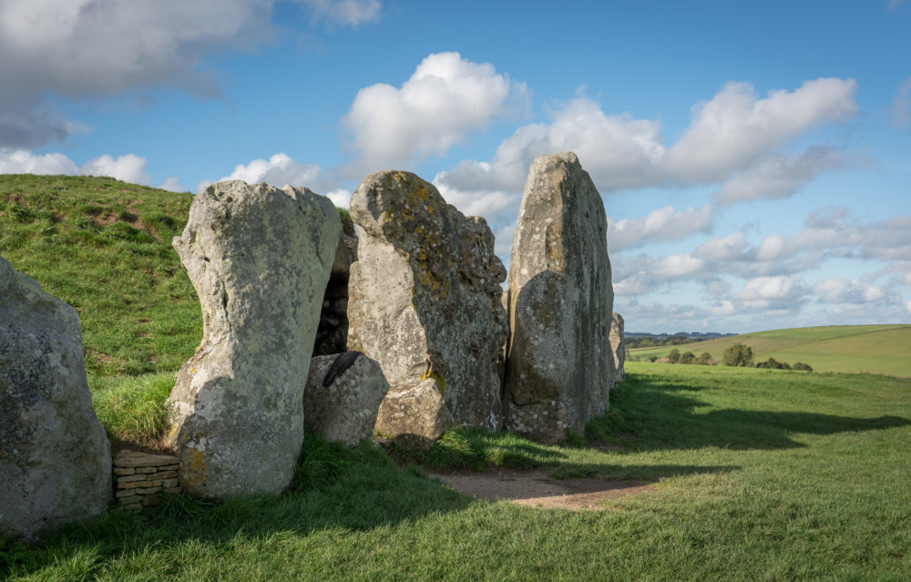 West Kennet long barrow 2 credit GreatWestway.co.uk